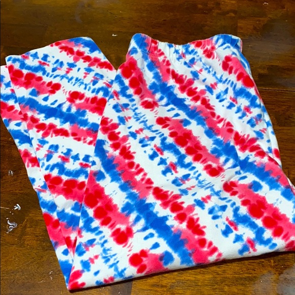Large 11-13 Tie Die Capri Leggings